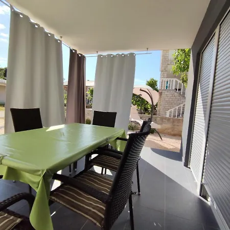 Apartamento Zilip Vir